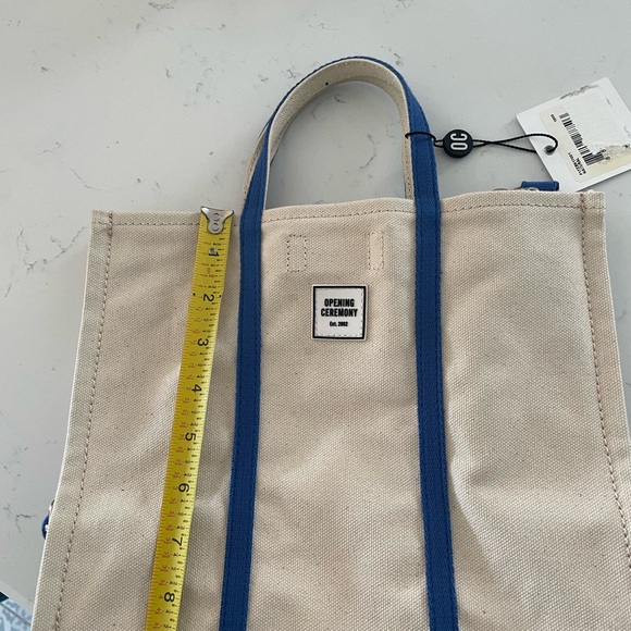 Brand new unused opening ceremony - Picture 9 of 9